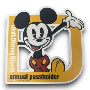 2021 Walt Disney World Annual Passholder Magnet Mickey Mouse Official Authentic